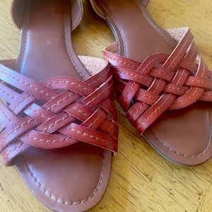 Universal Threads leather strap flat sandal. Size 8.